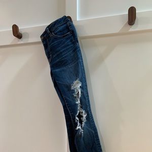 American Eagle outfitters dark wash jean size 4 like new